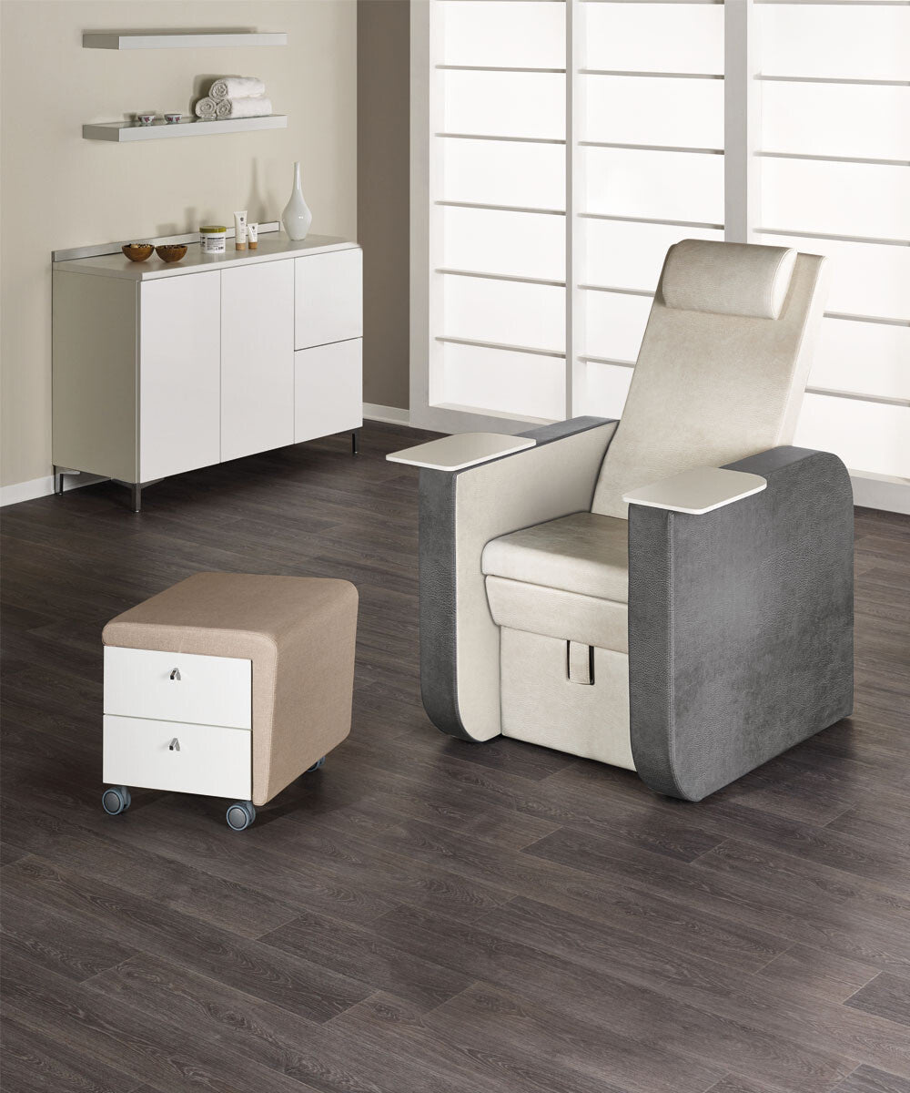 MB Prestige Pedicure Chair - Koosvanderbeek.nl - Medical & Beauty - Beautysalon