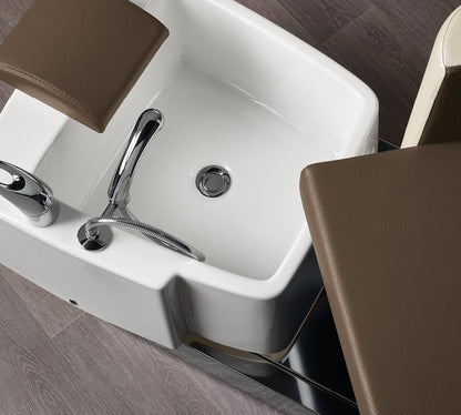 MB Atlantis Pedicure Chair - Koosvanderbeek.nl - Medical & Beauty - Beautysalon